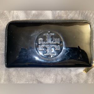 Tori Burch Continental Zip Wallet
